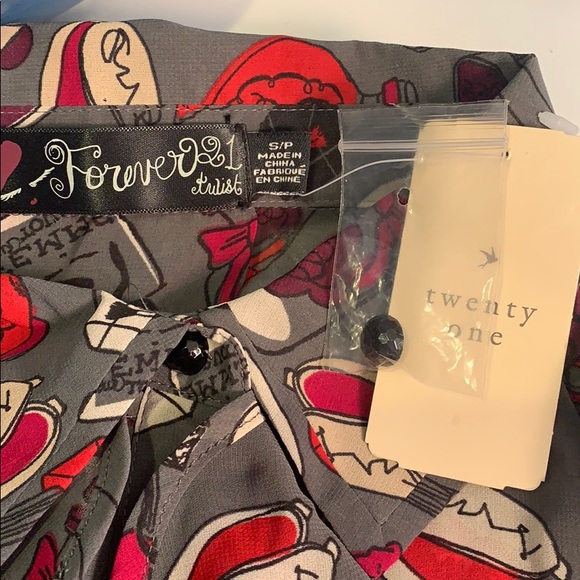 Cap Sleeve Button Up Blouse with Ruffle Front - Picture 6 of 7